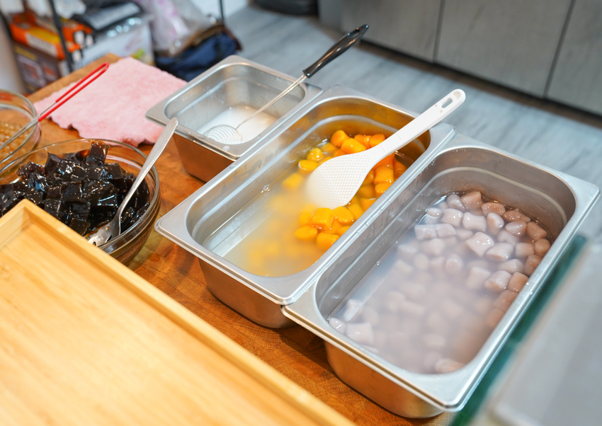 [高雄]禾苑蔗片冰-芋泥芋圓滿滿的好吃高雄蔗片冰～天然爽口不甜膩 @美食好芃友