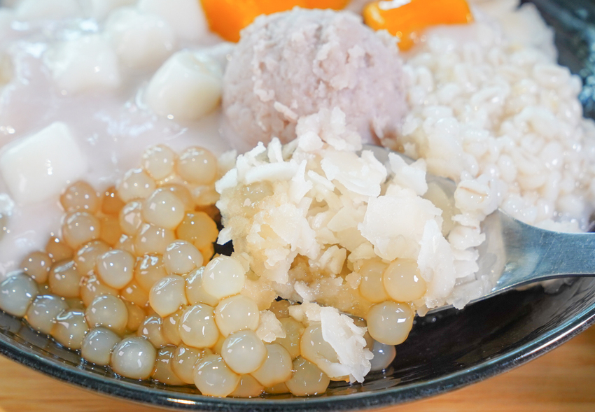 [高雄]禾苑蔗片冰-芋泥芋圓滿滿的好吃高雄蔗片冰～天然爽口不甜膩 @美食好芃友