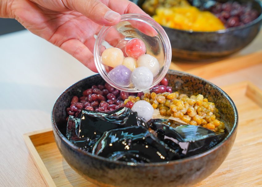 [高雄]禾苑蔗片冰-芋泥芋圓滿滿的好吃高雄蔗片冰～天然爽口不甜膩 @美食好芃友