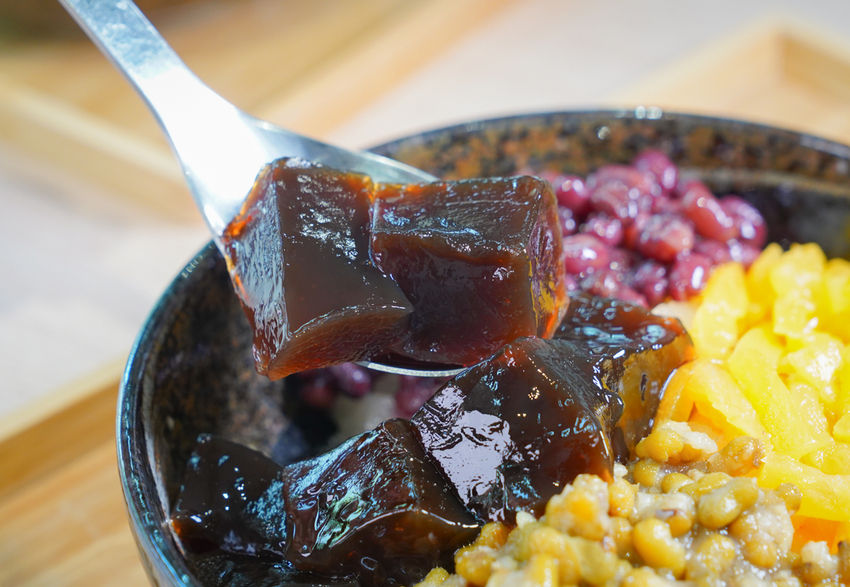 [高雄]禾苑蔗片冰-芋泥芋圓滿滿的好吃高雄蔗片冰～天然爽口不甜膩 @美食好芃友