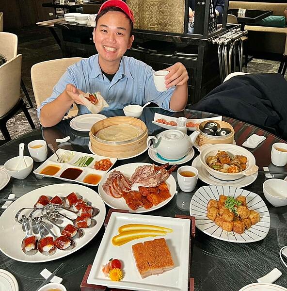 (新莊美食)典華雅聚~窯烤櫻桃鴨二吃、經典粵菜、創意港點樣樣