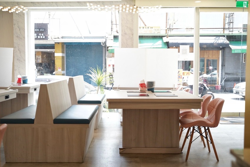 新開幕．網美大理石風平價鍋物推薦『深深蔓逸品鍋物』，異國風味湯頭多達26種選擇，自助吧應有盡有吃到飽，推薦升級三倍肉好滿足！ - 阿華田的美食日記