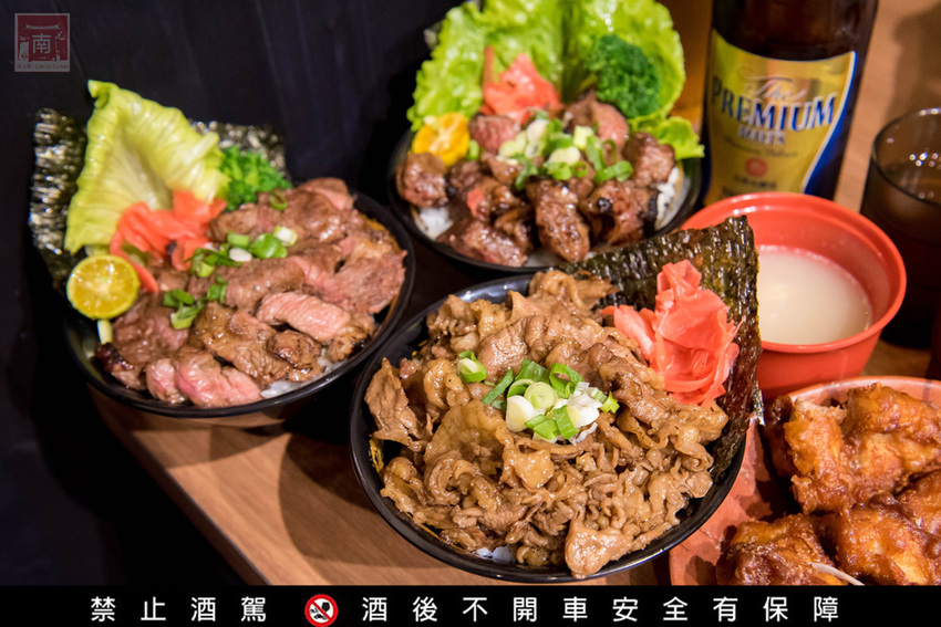 【臺南美食】給你一碗滿滿燒肉蓋住了米飯｜CHOICE等級安格斯黑牛丼飯只要120元｜職人現烤燒肉~~牛丁次郎坊x深夜裡的和魂燒肉丼x台南新都支店 - 南人幫