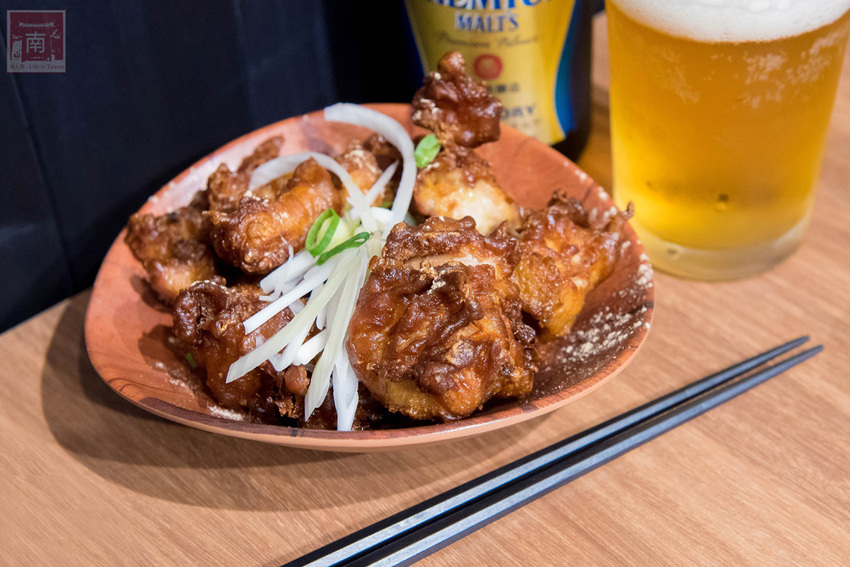 【臺南美食】給你一碗滿滿燒肉蓋住了米飯｜CHOICE等級安格斯黑牛丼飯只要120元｜職人現烤燒肉~~牛丁次郎坊x深夜裡的和魂燒肉丼x台南新都支店 - 南人幫