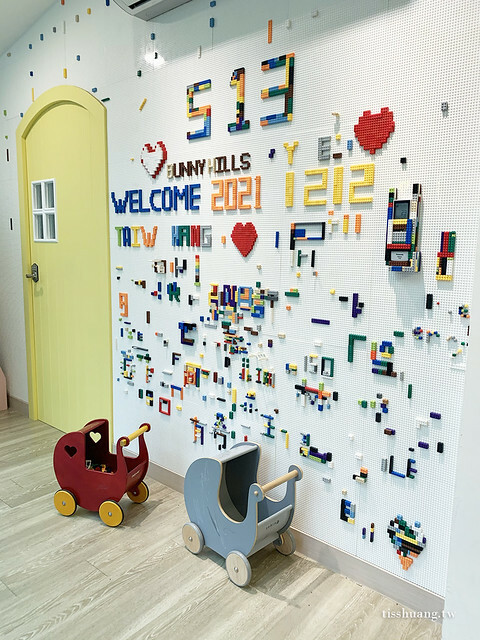 花蓮親子民宿推薦｜山丘洋房｜玻璃屋沙坑遊戲區、游泳池、溜滑梯房｜我喜歡的鄉村風，肯定會再回訪