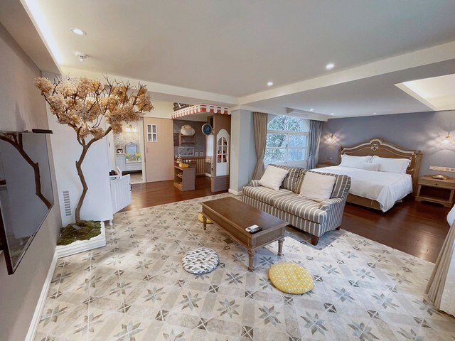 花蓮親子民宿推薦｜山丘洋房｜玻璃屋沙坑遊戲區、游泳池、溜滑梯房｜我喜歡的鄉村風，肯定會再回訪