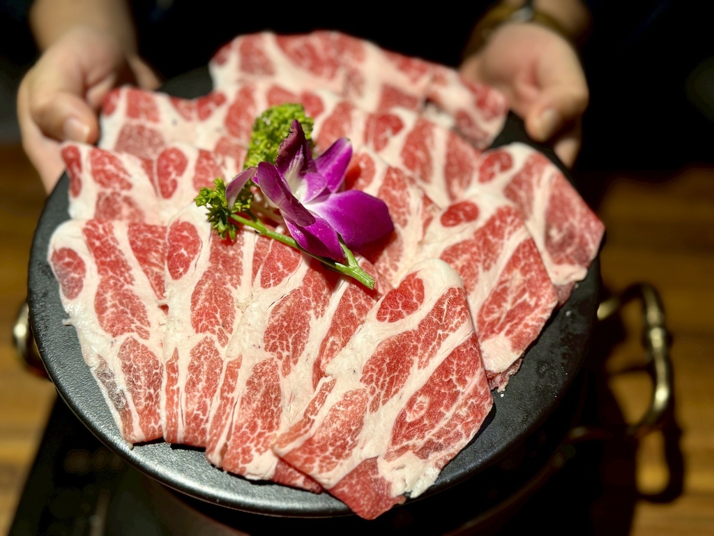 米釉鍋物 Meal Room｜台北東區火鍋｜麻辣鍋 (1).jpg