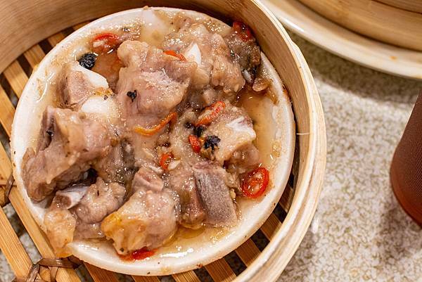 【蘆洲美食】澤字號粿舖-奢侈度爆表！金箔松露口味的現做小籠湯包，還有6種不同顏色的美味燒賣，值得推薦的港式料理店