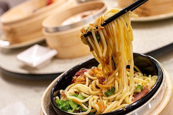 【蘆洲美食】澤字號粿舖-奢侈度爆表！金箔松露口味的現做小籠湯包，還有6種不同顏色的美味燒賣，值得推薦的港式料理店