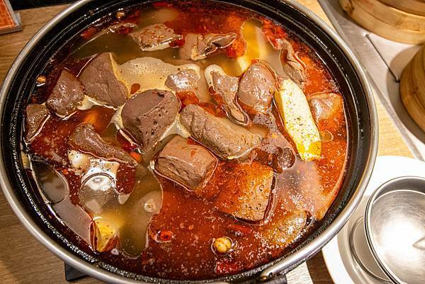 【新莊美食】小鮮鍋新莊店-最低不到370元！超過100種不同食材火鍋吃到飽