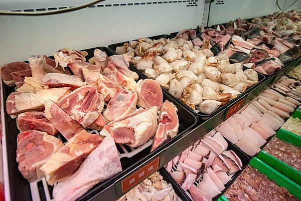 【新莊美食】小鮮鍋新莊店-最低不到370元！超過100種不同食材火鍋吃到飽