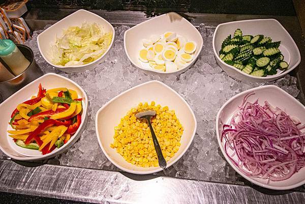 【新莊美食】小鮮鍋新莊店-最低不到370元！超過100種不同食材火鍋吃到飽