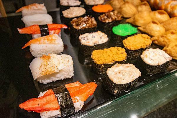 【新莊美食】小鮮鍋新莊店-最低不到370元！超過100種不同食材火鍋吃到飽