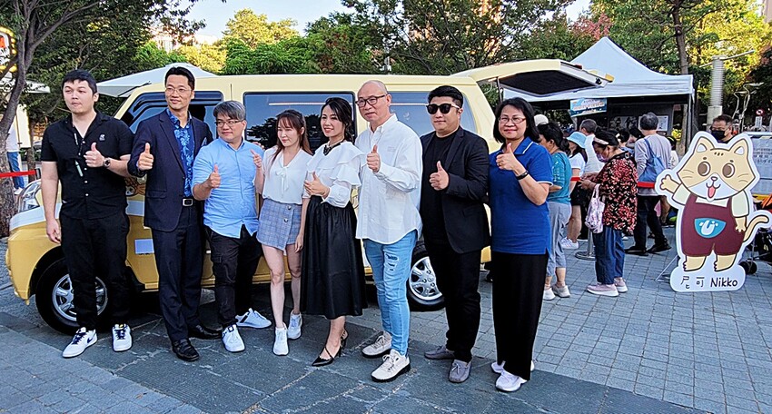 人氣療癒系”莫忘鯛魚燒”推出全新行動餐車，鹹甜口味一咬爆餡，用料實在又美味，將在全台巡迴！！