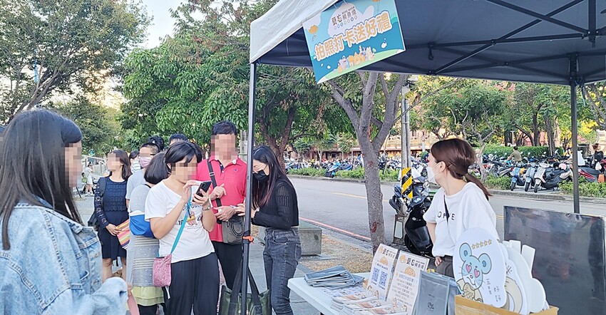 人氣療癒系”莫忘鯛魚燒”推出全新行動餐車，鹹甜口味一咬爆餡，用料實在又美味，將在全台巡迴！！