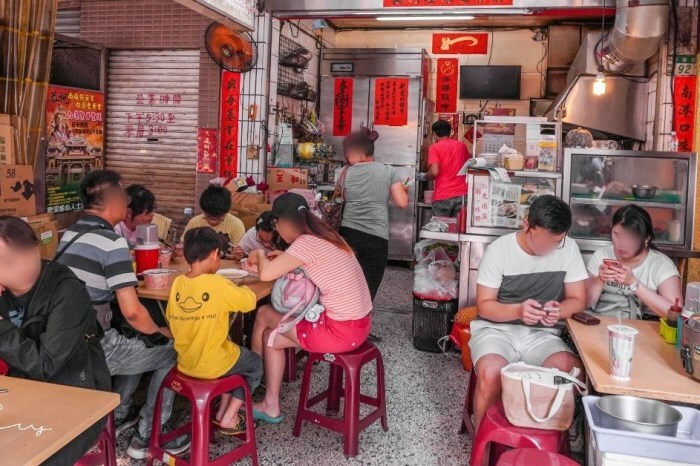 一款素食也能食的軟糖！超可愛貓咪造型，成分天然還有4種口味，不管大小朋友都瘋狂～