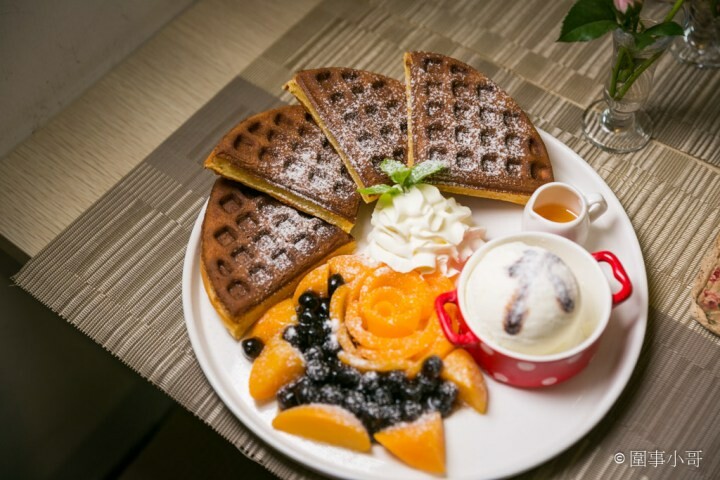 馬祖新村美食-YA bistro，一間集美味餐點與優閒氛圍於一身的法式鄉村餐館。如果在馬祖新村逛累了，來YA坐坐吧。桃園中壢美食推薦 @圍事小哥的幸福相框