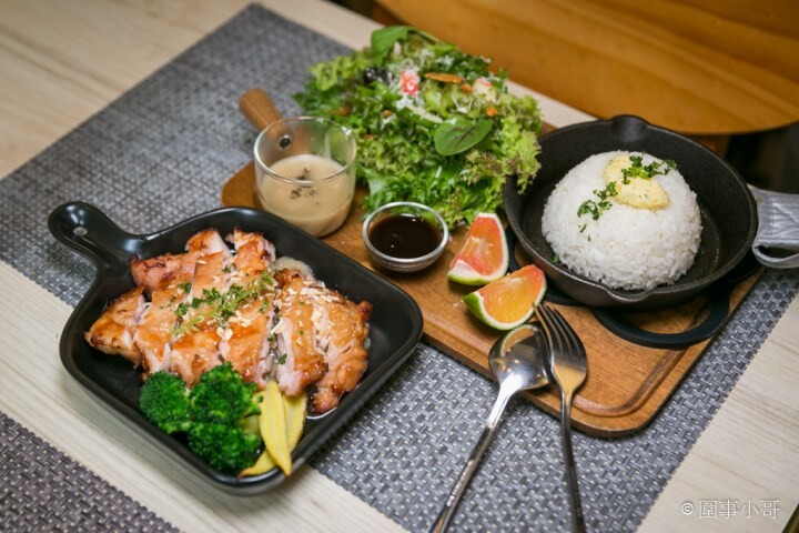 馬祖新村美食-YA bistro，一間集美味餐點與優閒氛圍於一身的法式鄉村餐館。如果在馬祖新村逛累了，來YA坐坐吧。桃園中壢美食推薦 @圍事小哥的幸福相框