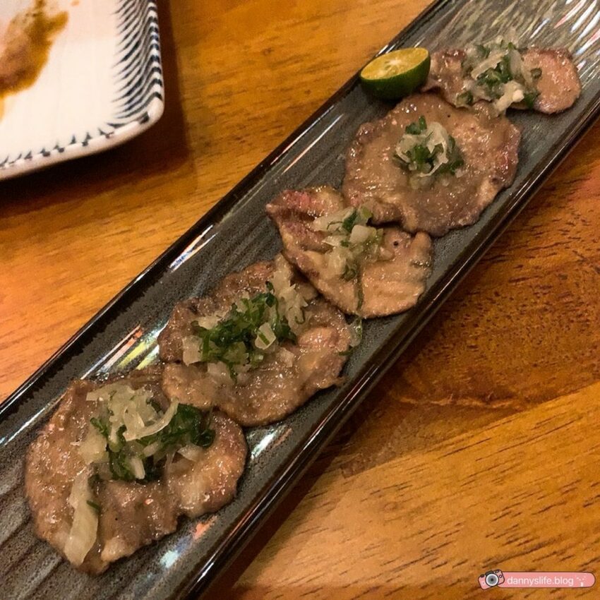 每道菜都好吃！串燒火烤功力一流～東區知名居酒屋，南京店全新開幕！捷運南京三民走路三分鐘～丹尼的吃喝玩樂～