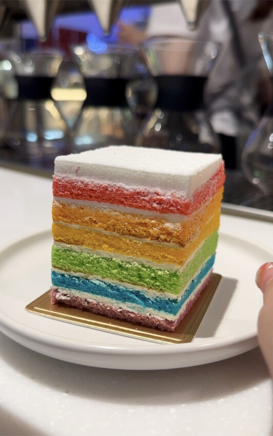 台北。信義︱市政府站:torajastar cafe手工單孔咖啡沖泡座︱簡餐蛋糕下午茶的好地方︱信義新光三越