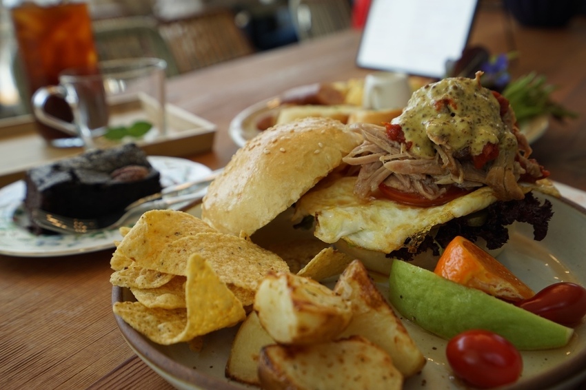 the grounds_210415_14.jpg