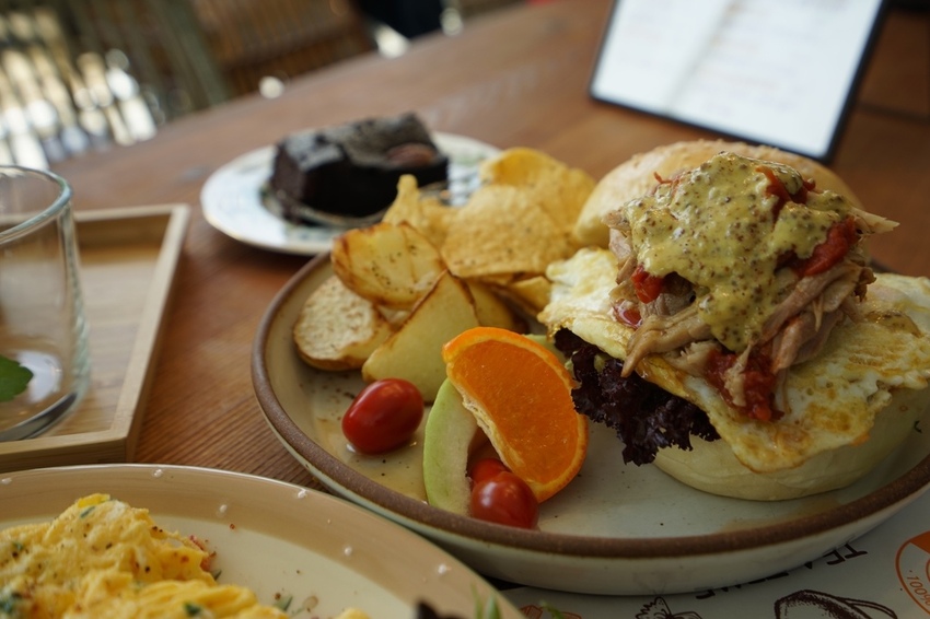 the grounds_210415_10.jpg