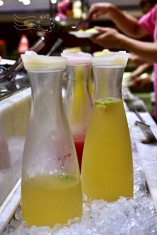 台南：大億麗緻酒店，共同市場自助餐廳晚餐、早餐