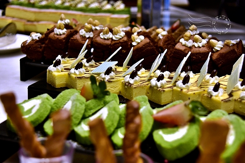 台南：大億麗緻酒店，共同市場自助餐廳晚餐、早餐