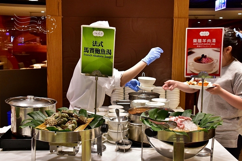 台南：大億麗緻酒店，共同市場自助餐廳晚餐、早餐