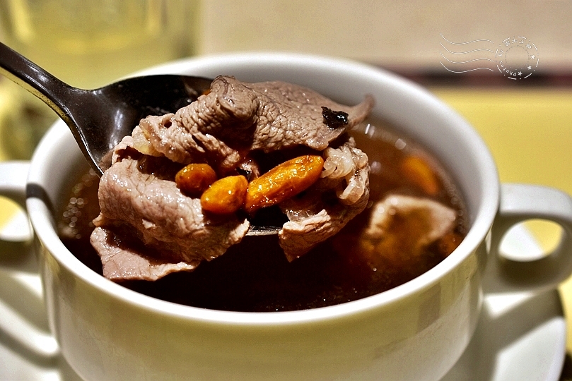 台南：大億麗緻酒店，共同市場自助餐廳晚餐、早餐