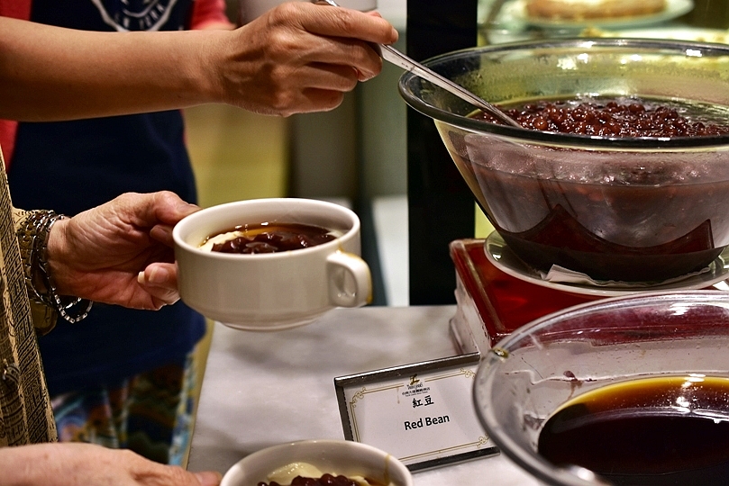 台南：大億麗緻酒店，共同市場自助餐廳晚餐、早餐