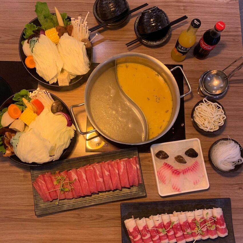 台北｜行天宮 撈啥鍋物 南瓜牛奶鍋香濃滑順 一年四季都是你的吃鍋日！