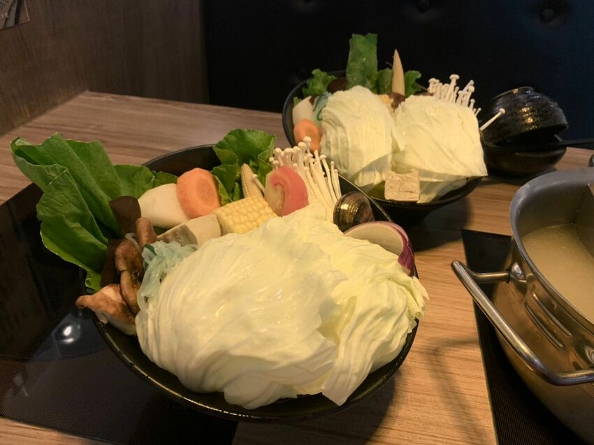 台北｜行天宮 撈啥鍋物 南瓜牛奶鍋香濃滑順 一年四季都是你的吃鍋日！