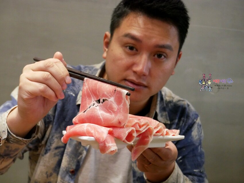 桃園南崁火鍋店進門先送一盤肉，還有自助吧免費吃到飽！壽喜牛飯豪好吃 | 哪哪麻