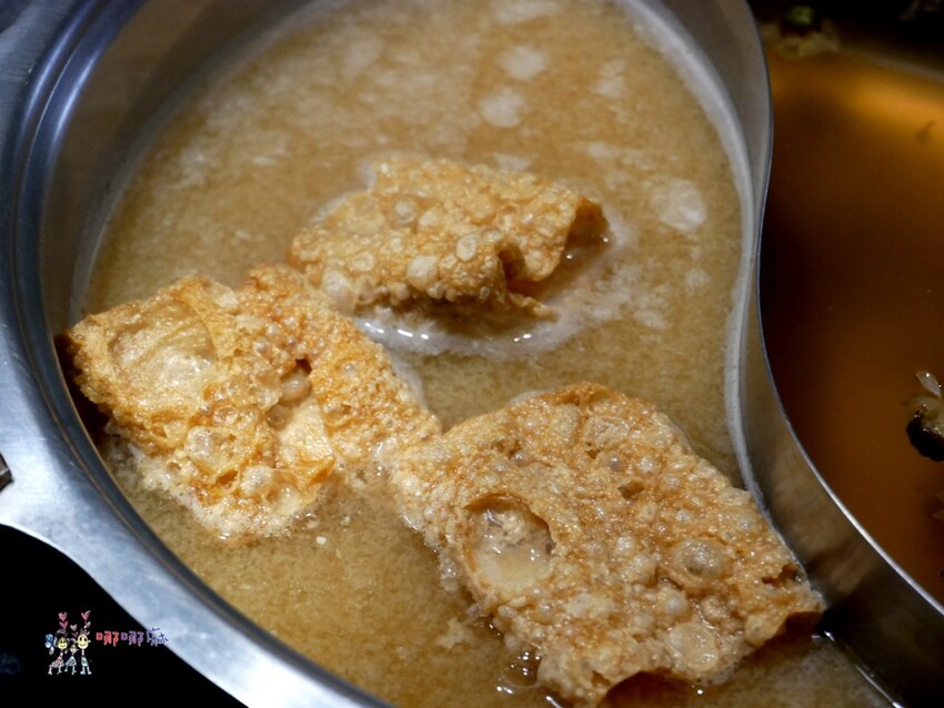 桃園南崁火鍋店進門先送一盤肉，還有自助吧免費吃到飽！壽喜牛飯豪好吃 | 哪哪麻