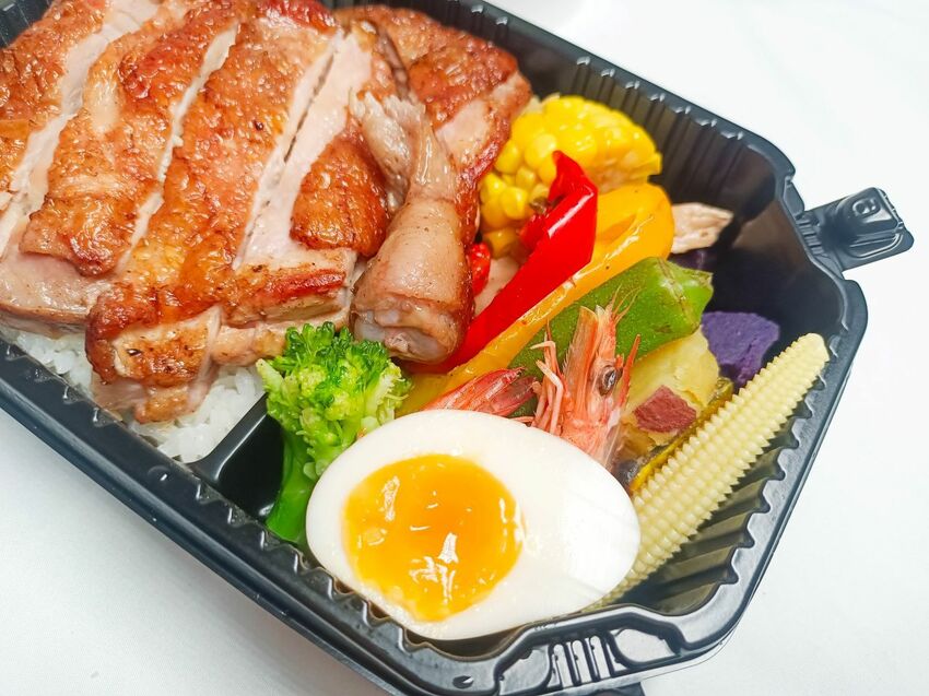 在家花少少的錢就可以吃得到冷藏牛搭配12種蔬菜補充滿滿的營養-鬥炙原味炙燒牛排(中和店)