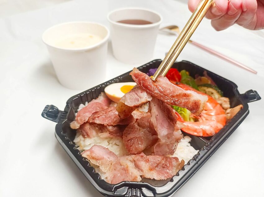 在家花少少的錢就可以吃得到冷藏牛搭配12種蔬菜補充滿滿的營養-鬥炙原味炙燒牛排(中和店)