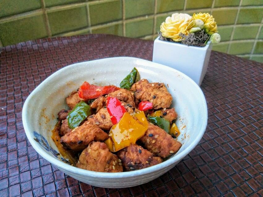 【美食】東區餐酒館推薦「Chao・炒炒蔬食熱炒」東區蔬食餐酒館,冷凍即食包推薦、宅配蔬食料理包推薦