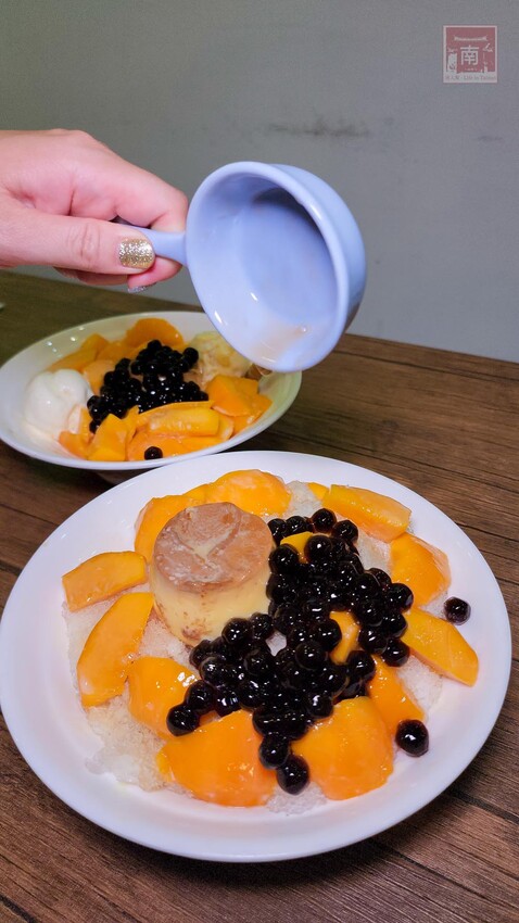 【臺南美食】滿滿古早味的番茄及綜合水果切盤,季節限定芒果雪花冰搭配莫凡比冰淇淋,還有隱藏版冰品~品馨冰菓室 - 南人幫