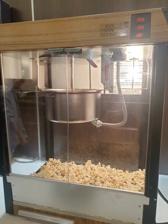 【新北美食｜ 鶯歌-鍋老闆百元頂級鍋物，料多實惠，自助吧設有冰品及滷肉飯。 - 1個媽咪2個寶