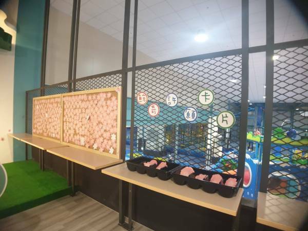 【嘉義|棒棒鯨奇樂園】全新開幕!位在嘉義太保,鄰近故宮南院,超大球池與刺激的90度溜滑梯! - 1個媽咪2個寶