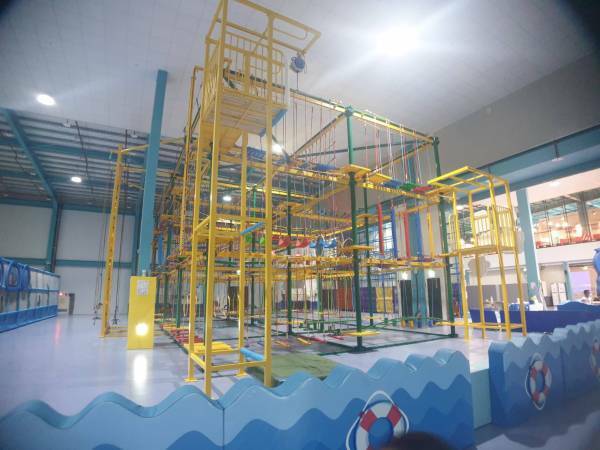 【嘉義|棒棒鯨奇樂園】全新開幕!位在嘉義太保,鄰近故宮南院,超大球池與刺激的90度溜滑梯! - 1個媽咪2個寶