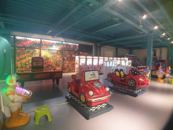 【嘉義|棒棒鯨奇樂園】全新開幕!位在嘉義太保,鄰近故宮南院,超大球池與刺激的90度溜滑梯! - 1個媽咪2個寶