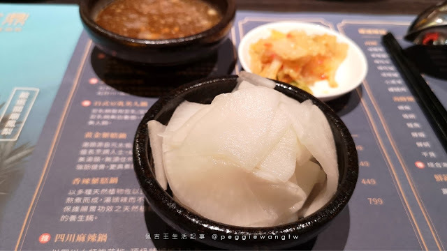 台北火鍋-富鼎鍋物-泡泡飯店_佩吉王生活記事 台北火鍋︱富鼎日式開運鍋物: 泡泡飯店新餐廳.石狩鍋.豆乳鍋.飲料吧喝到飽299元起.菜單︱大安區 忠孝敦化站