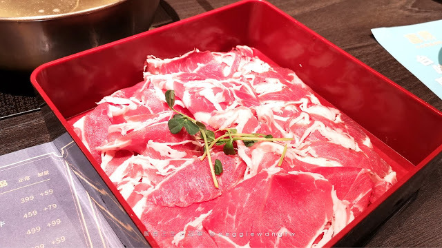 台北火鍋-富鼎鍋物-泡泡飯店_佩吉王生活記事 台北火鍋︱富鼎日式開運鍋物: 泡泡飯店新餐廳.石狩鍋.豆乳鍋.飲料吧喝到飽299元起.菜單︱大安區 忠孝敦化站