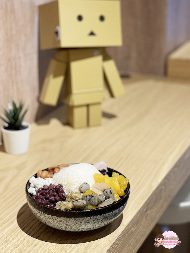 【鳳山美食】裕豐冰堂│必吃米仔麩雪花冰、芝麻圓，清爽不膩40年老店新開！高雄雪花冰推薦 近鳳山火車站（附菜單價位）