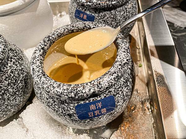 (台北南京復興站)湊一鍋Get Together南京微風店 台北火鍋推薦 高CP值火鍋 亞洲特色鍋底 獨特七格鍋 時尚環境舒適 食材優質美味好吃