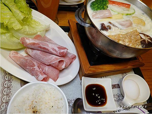 北海道牛奶豬肉鍋-聚亭軒 (3).jpg