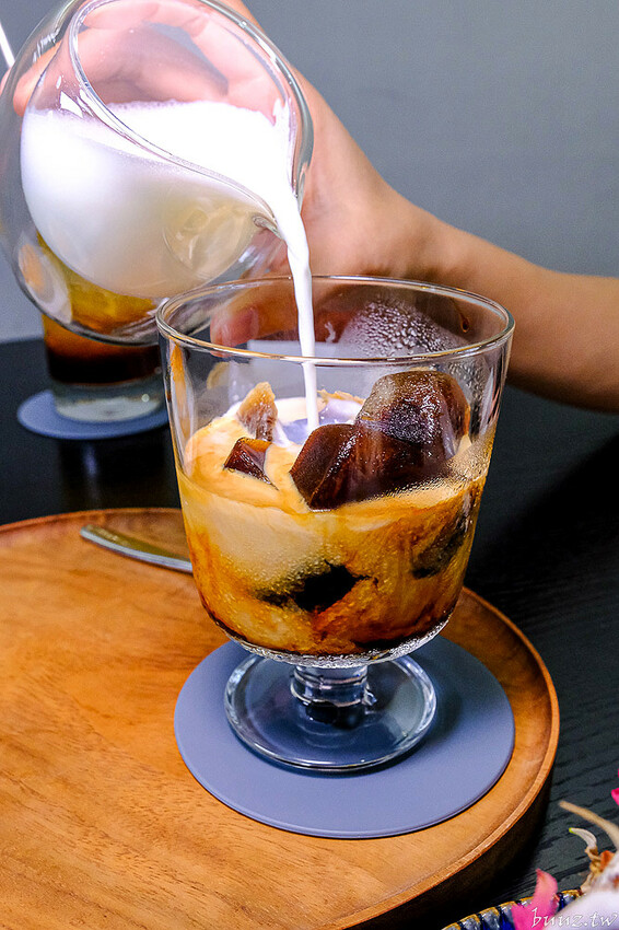 法奇甜點爆漿巧克力可頌，人氣法式甜點新推出奶油可頌好酥脆，抹茶、荔枝紐約捲好吃也好拍！