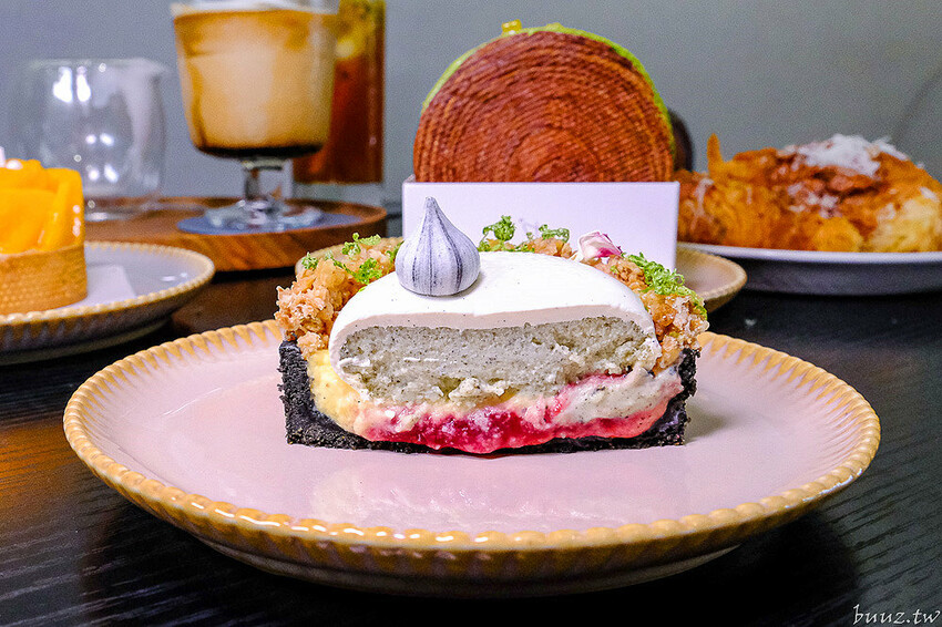 法奇甜點爆漿巧克力可頌，人氣法式甜點新推出奶油可頌好酥脆，抹茶、荔枝紐約捲好吃也好拍！